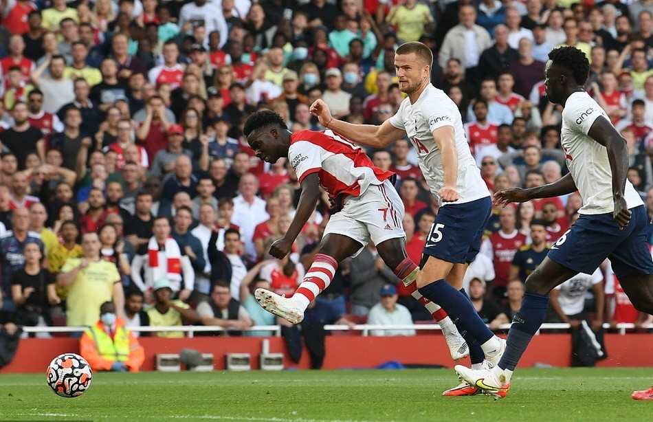  布伦特福德爆冷击败热刺，主帅激动庆祝  