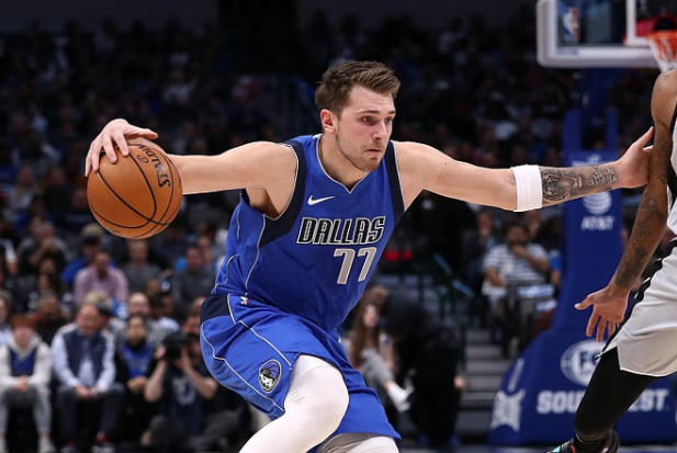  东契奇40+三双难救主，独行侠加时惜败  